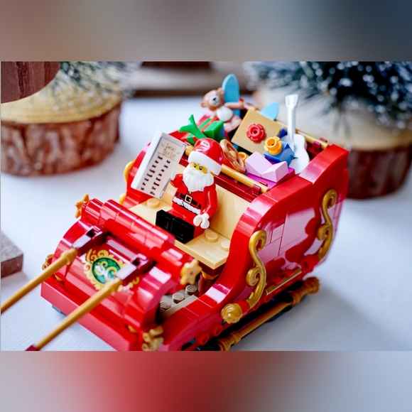 LEGO Santa's Sleigh (40499) plus FREE Christmas Fun VIP Add-On Pack (40609) - Picture 5 of 11